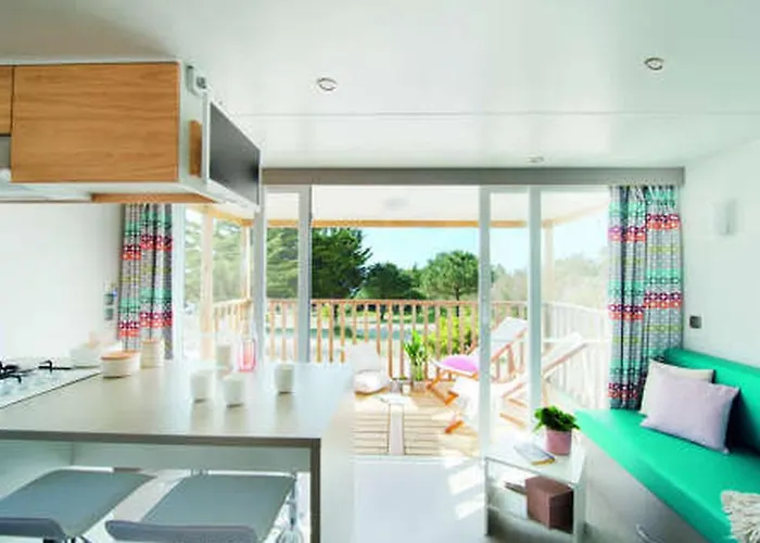Mobil - Terrasse A - Api-1-52-1697 Campingplatz Grimaud