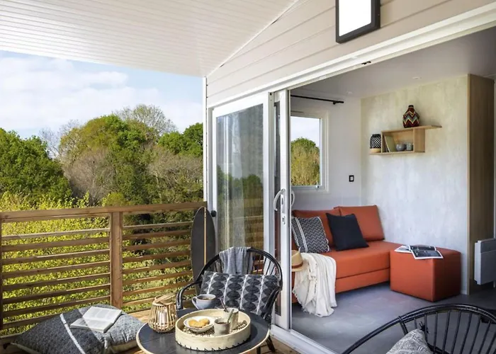 Camping Mobil - Terrasse A - Api-1-52-1697 *